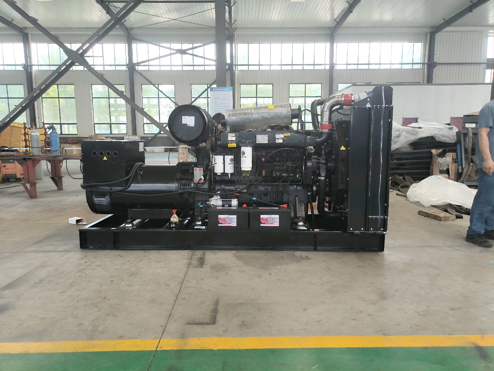 潍柴300kw柴油发电机组